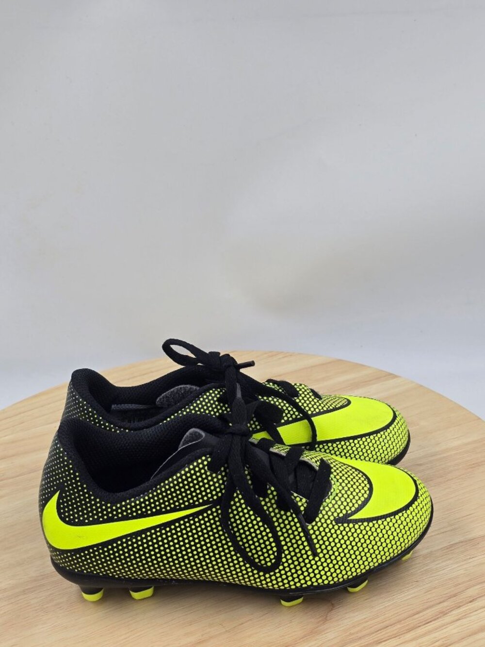 Nike Bravata II FG soccer cleats Neon Toddler sz 11c